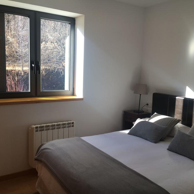Apartament Hug Roger Valencia D'Aneu Kültér fotó