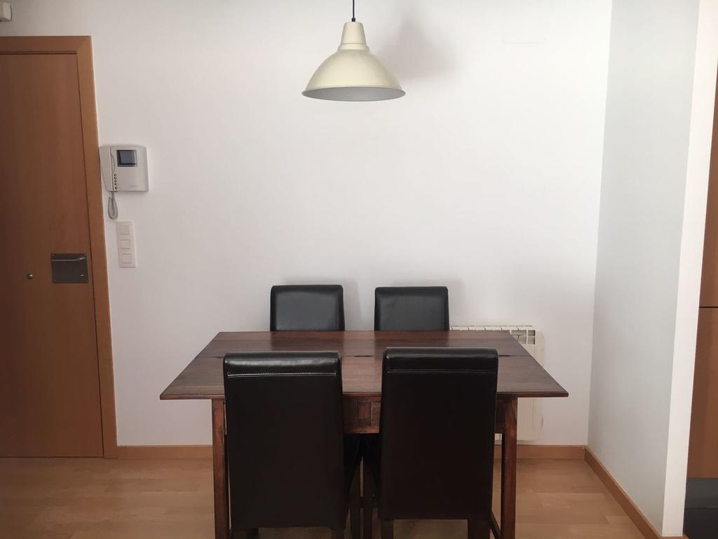 Apartament Hug Roger Valencia D'Aneu Kültér fotó